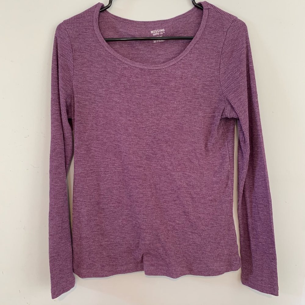 Mossimo Supply Co long sleeve tee. Size M